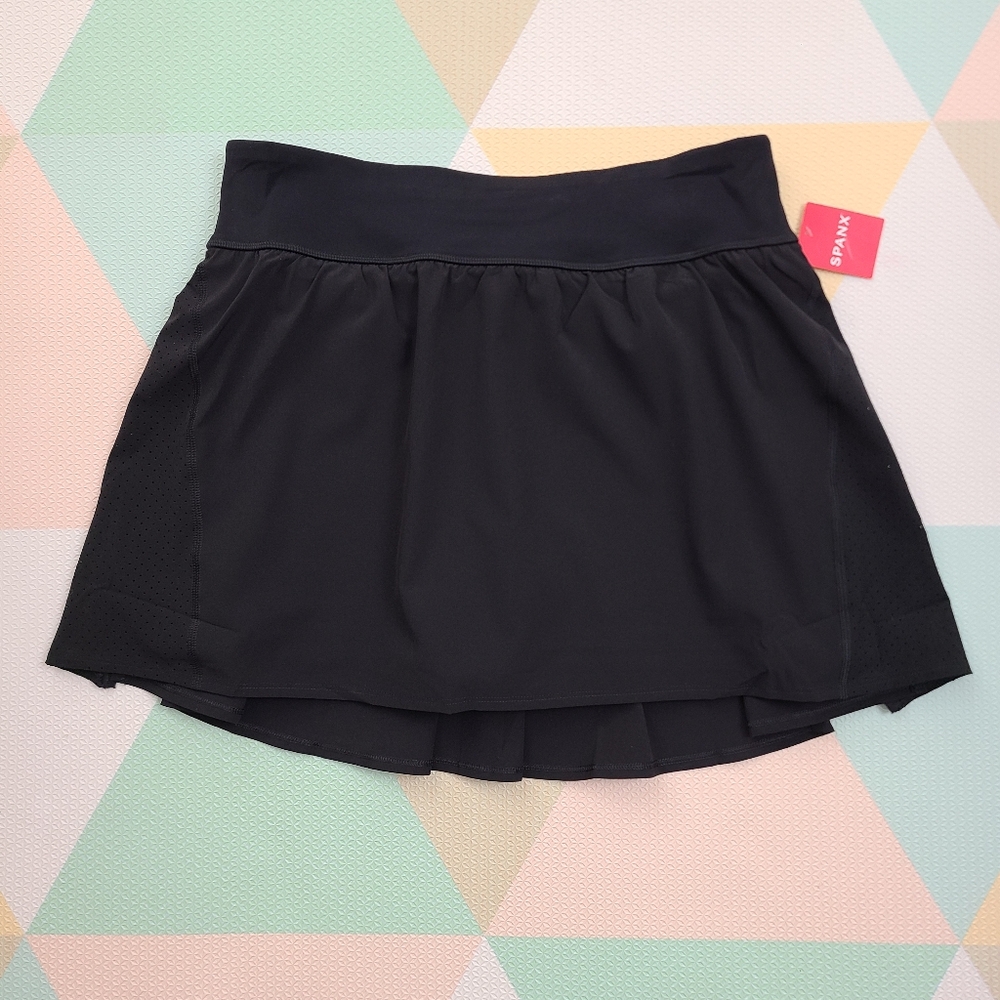 SPANX Black Skort